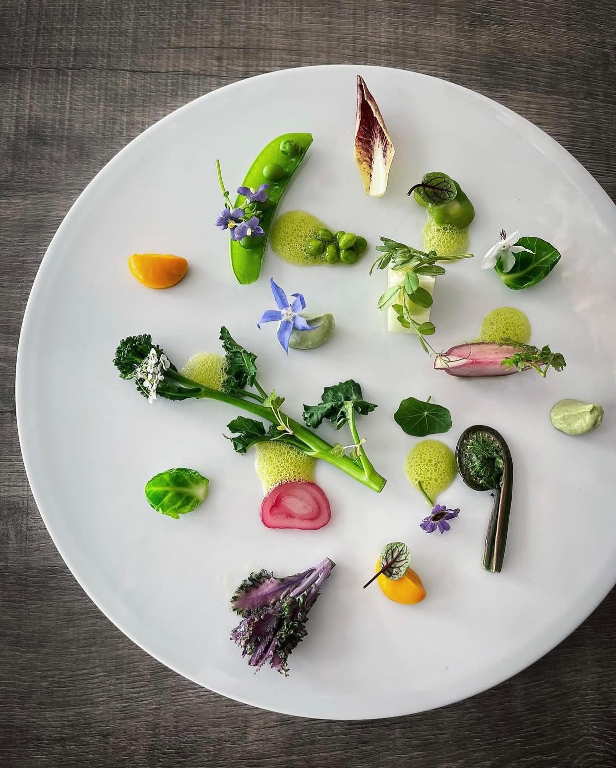 © Esquisse – Official visual | Source: Instagram @esquisse_inside