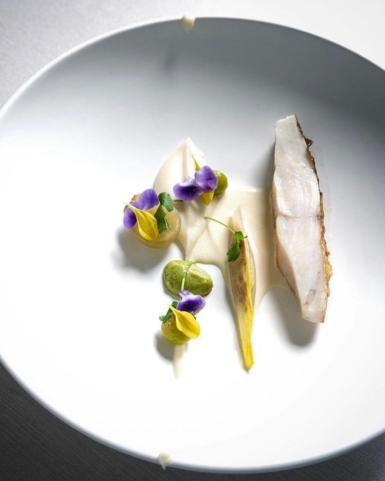 © Esquisse – Official visual | Source: Instagram @esquisse_inside