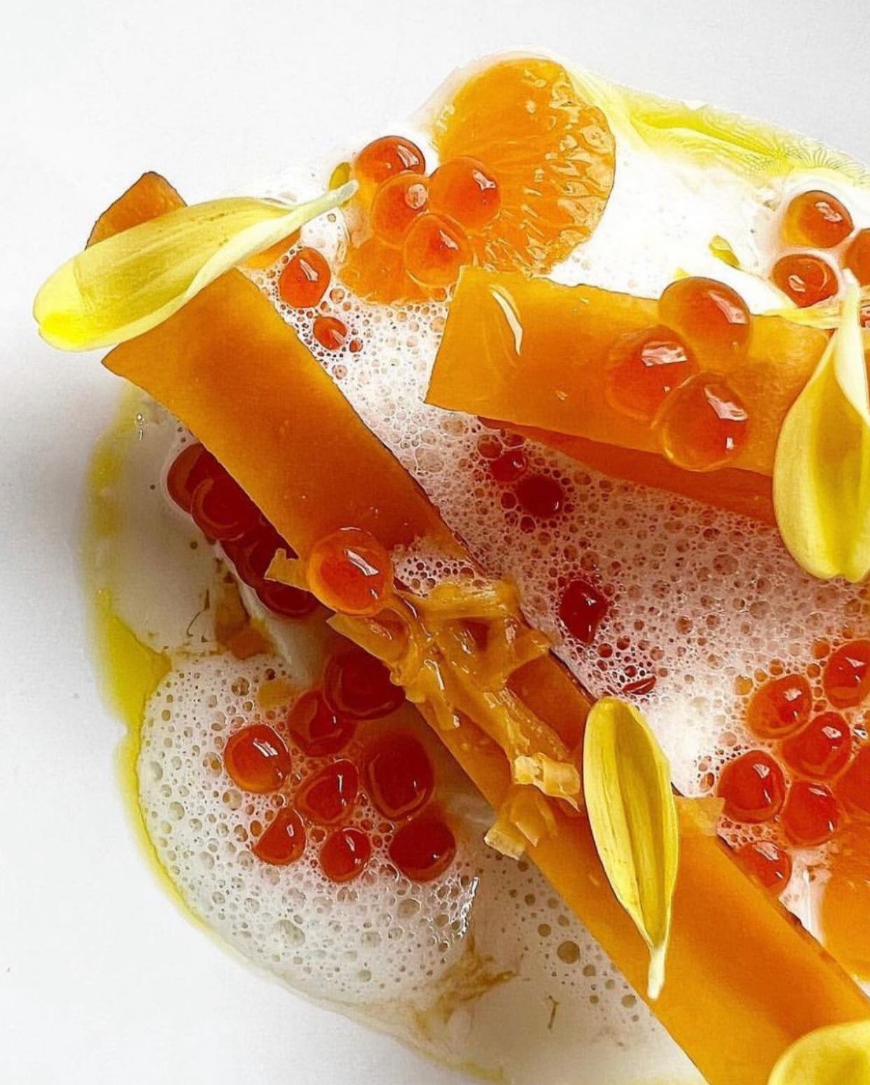 © Esquisse – Official visual | Source: Instagram @esquisse_inside